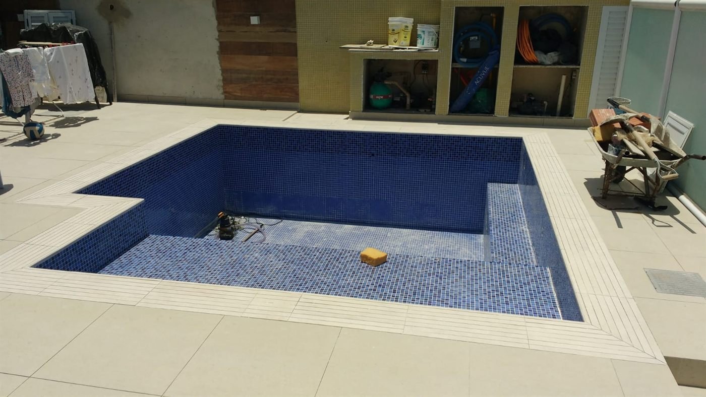 Piscina em cobertura