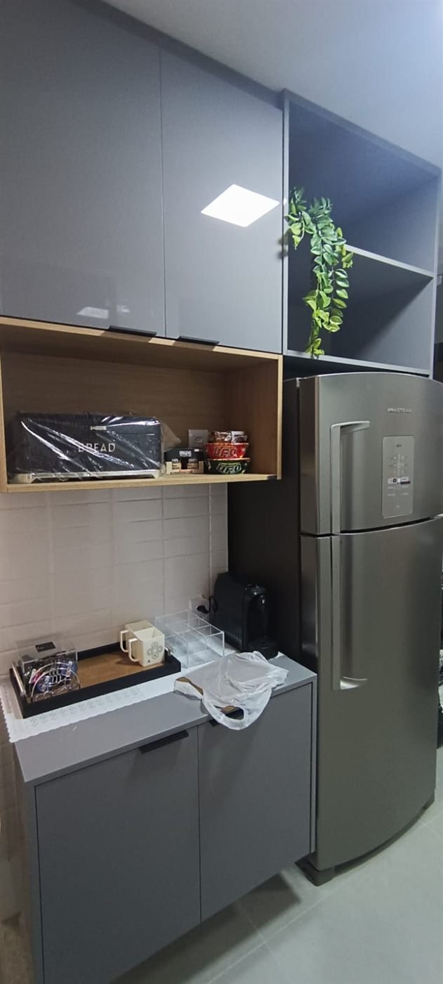Cozinha com armários planejados